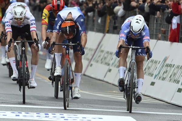 Philipsen edges out Matthews and Poga ar to win Milan San Remo for